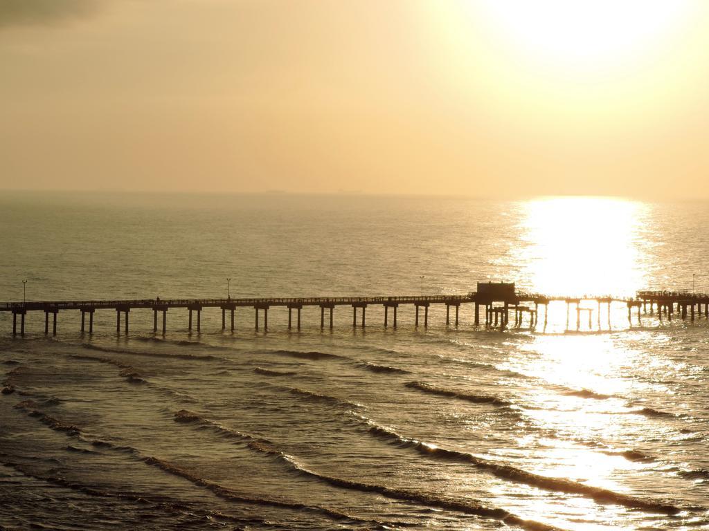 Luxury Oceanfront Condo In Ocean Grove Galveston Extérieur photo