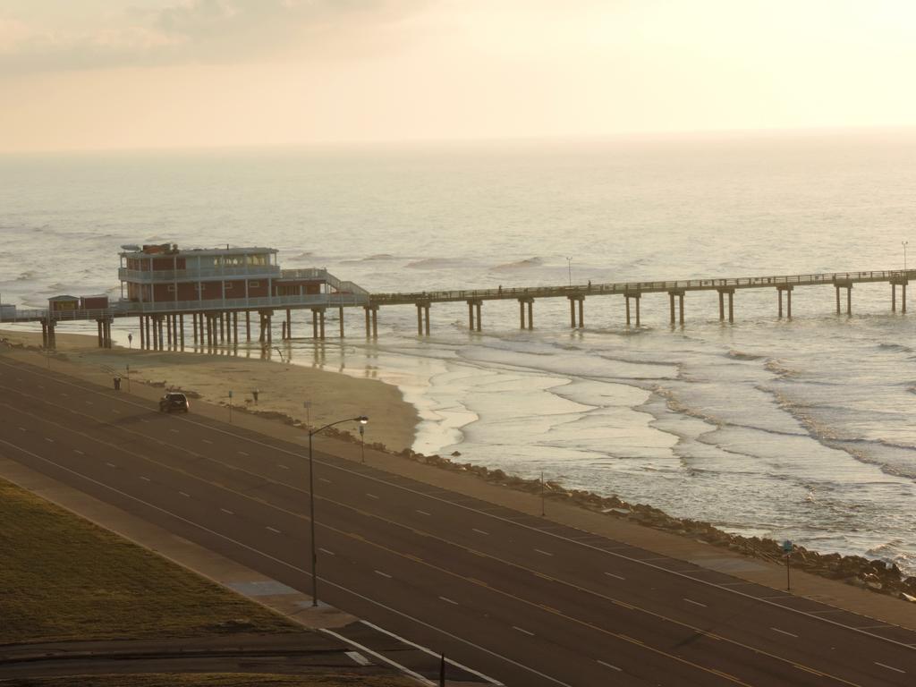 Luxury Oceanfront Condo In Ocean Grove Galveston Extérieur photo